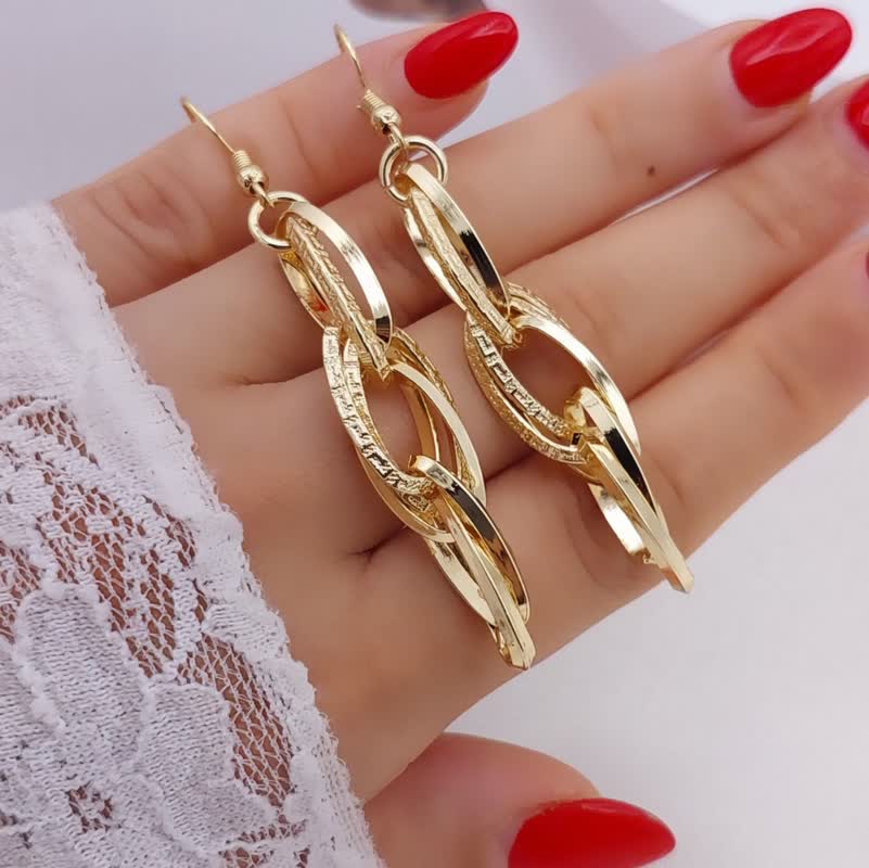 گوشواره حلقه‌ای طرح طلا برند شین