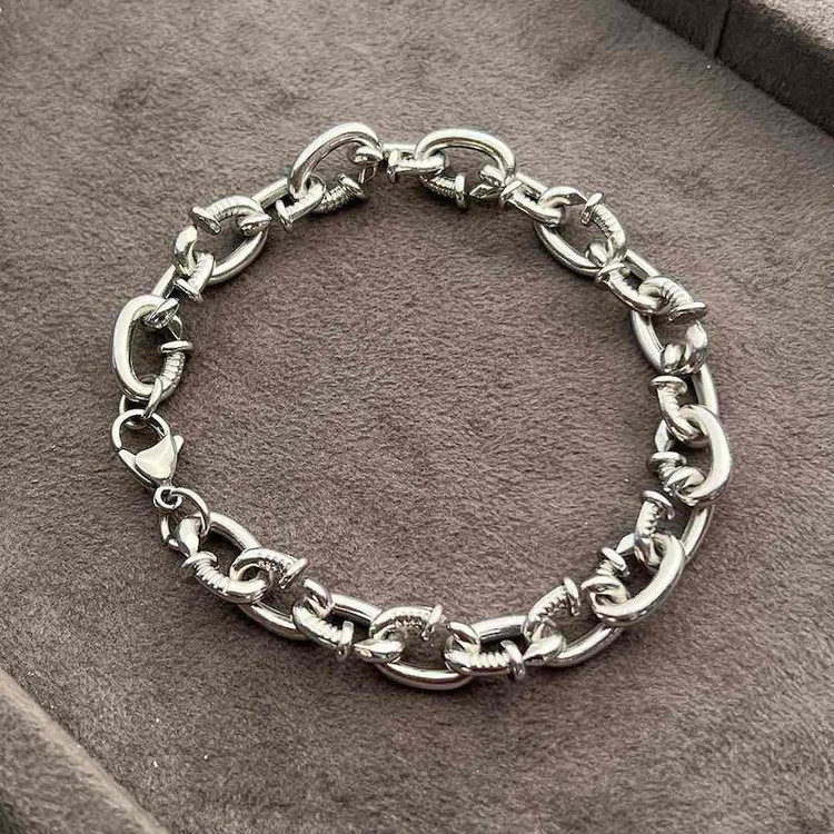 ست گردنبند و دستبند میخ CARTIER {کد۱۰۳۲}