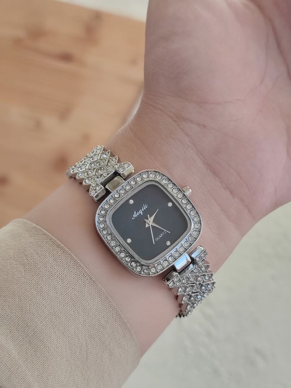 ساعت زنانه مارک Aoqili 5757505 - رنگ: 5