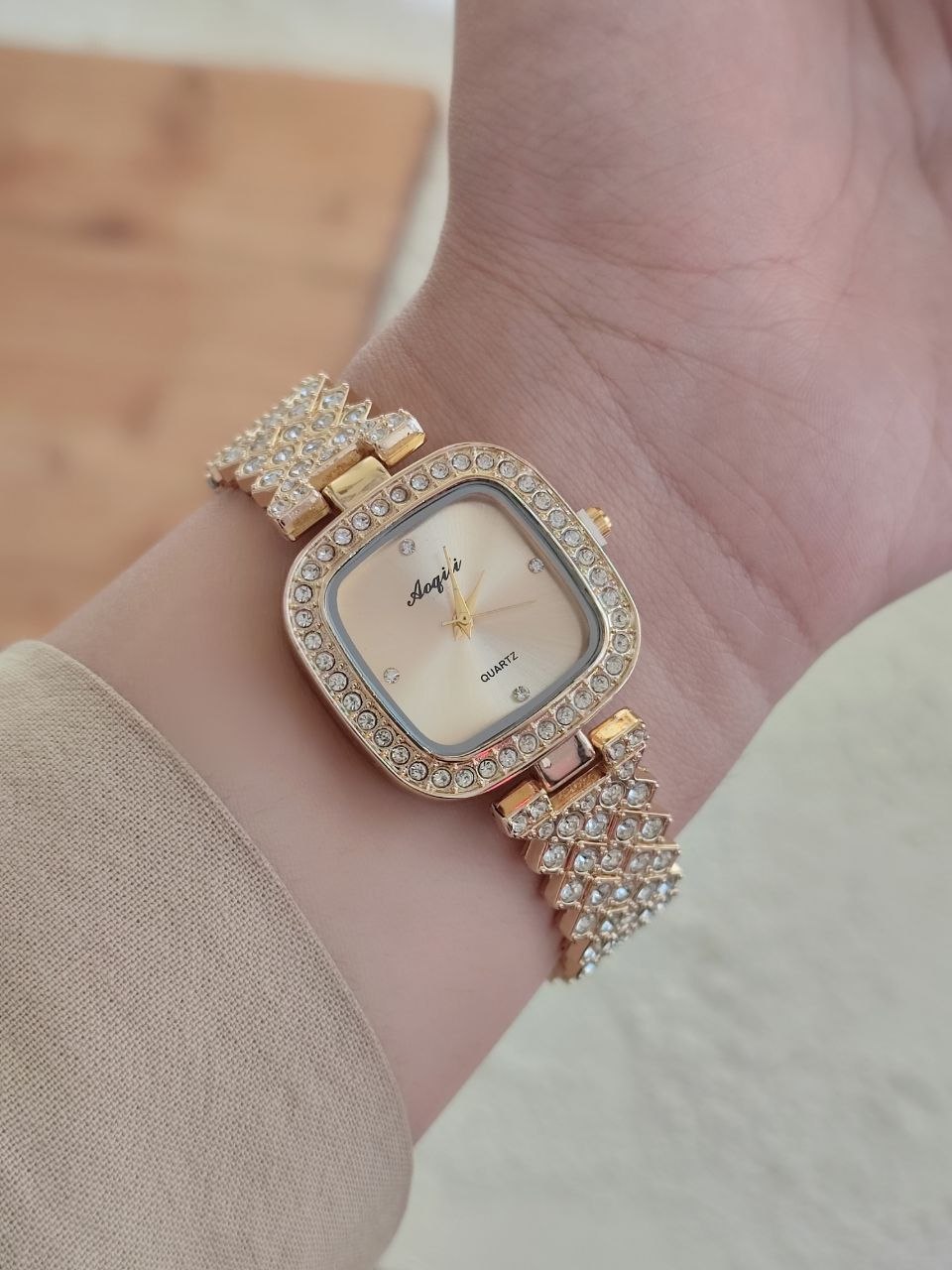 ساعت زنانه مارک Aoqili 5757505 - رنگ: 3
